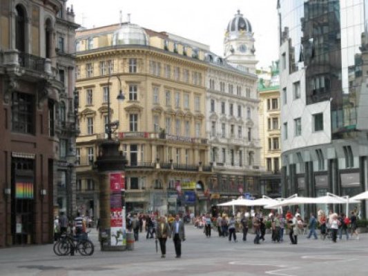 Proprietar de hotel din Austria: 